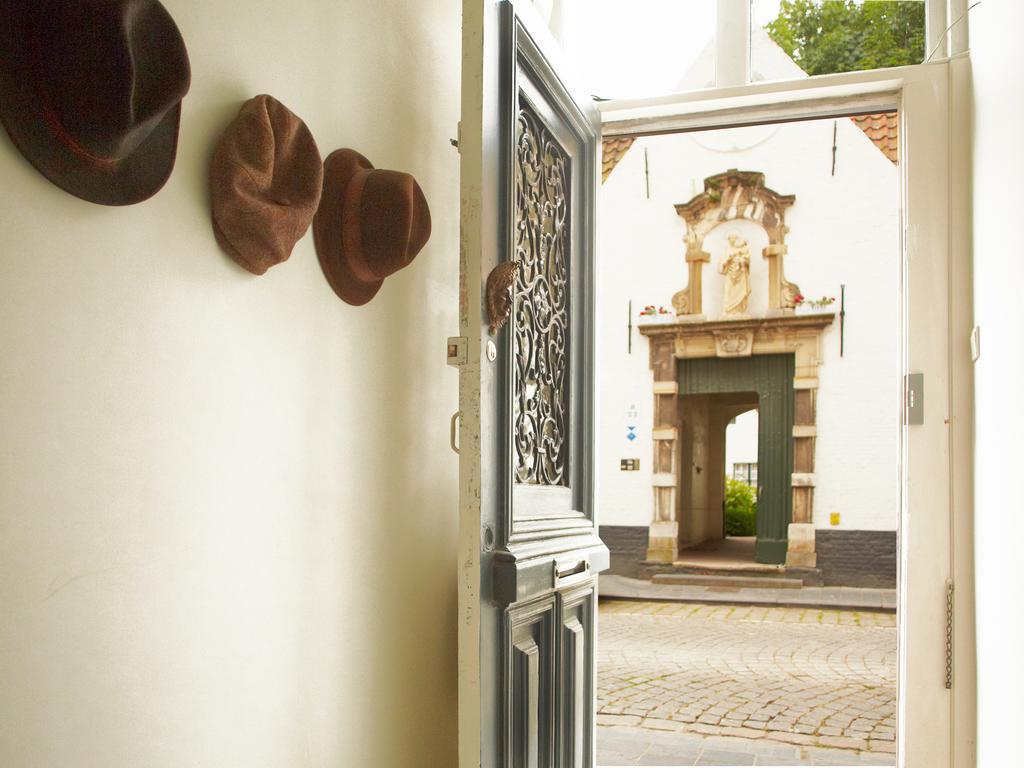 B&B Alphabet - Luxury Guesthouse And Art Gallery Bruggy Exteriér fotografie